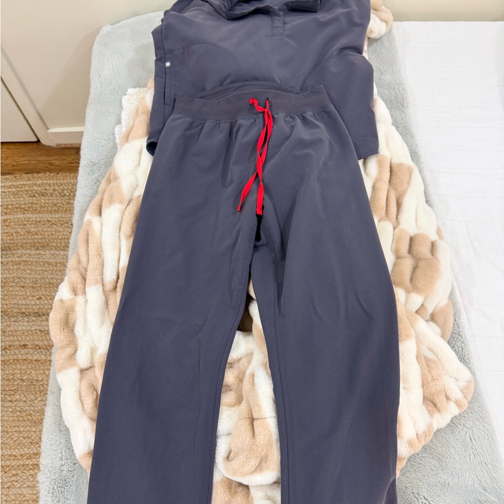 Figs charcoal grey scrubs SET MEDIUM
